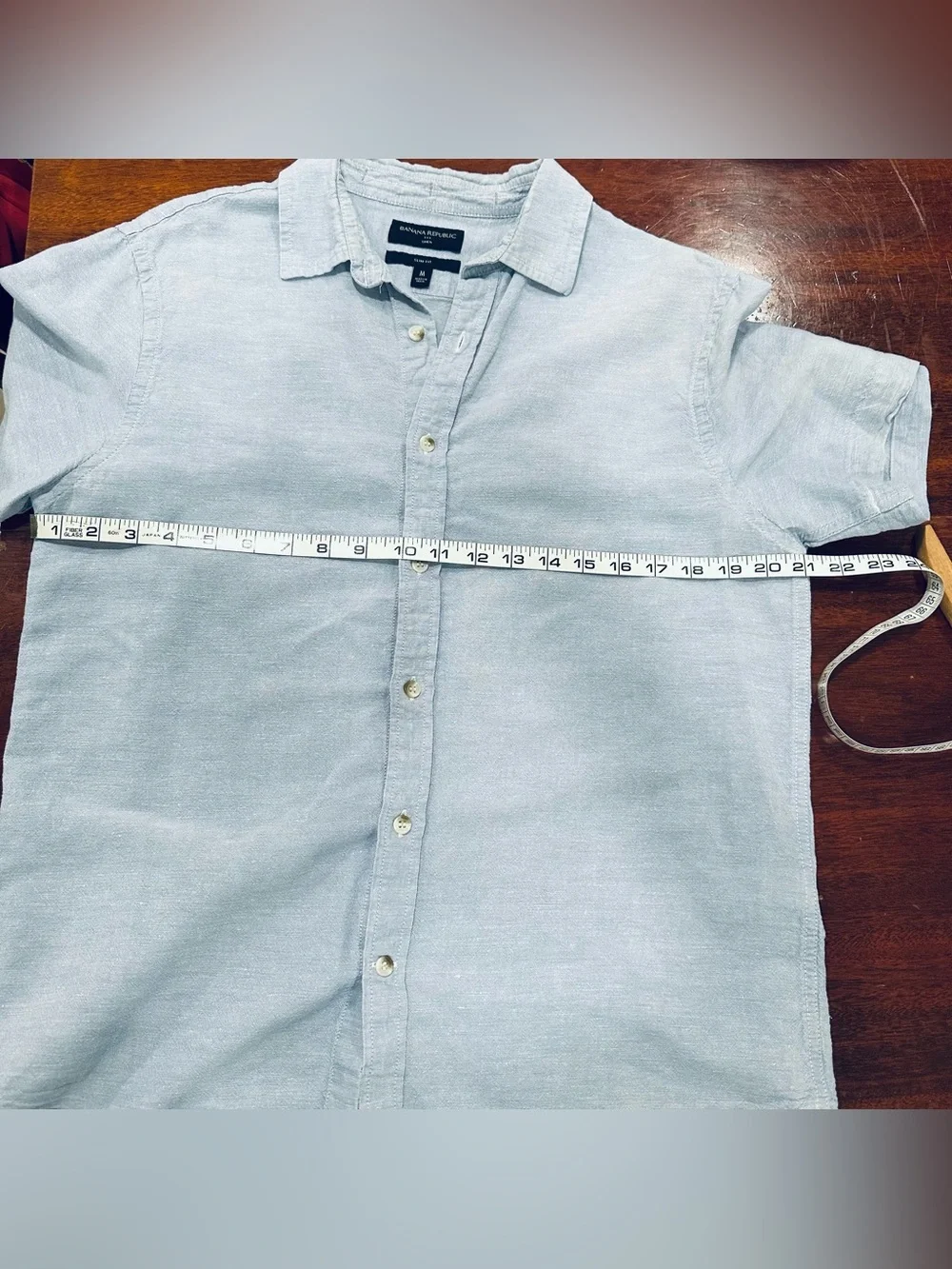 Banana Republic Men’s Light Blue Linen Short-Sleeve Button-Up Shirt Medium
